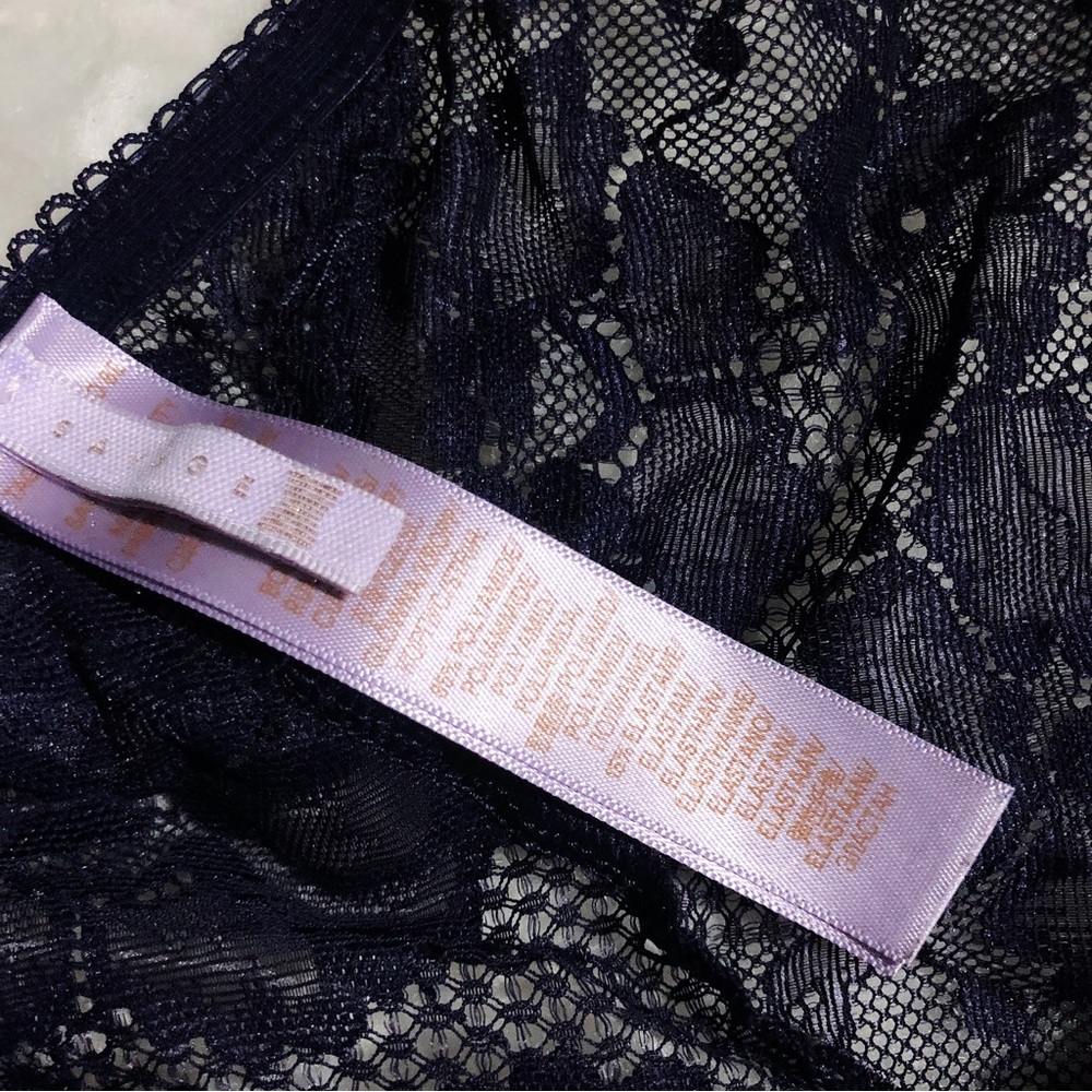 Savage X Fenty Navy Blue Lace 2 Piece Panties and Bralette Set with No Wiring - Picture 8 of 11